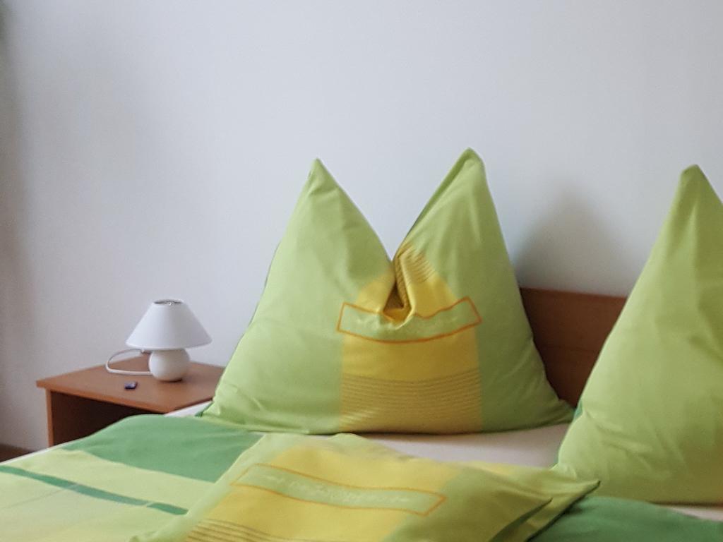 Topart Apartman Tapolca Esterno foto