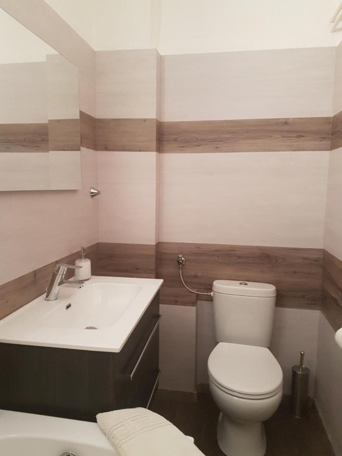 Topart Apartman Tapolca Esterno foto